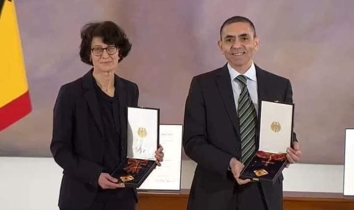 Ribiad Ailesi olarak gurur duyduğumuz RİZE/Fındıklı’lı hemşerimiz Dr.Özlem TÜRECİ ve eşi Prof.Dr.Uğur ŞAHİN
